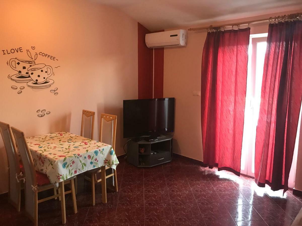 Apartmani Paulina 洛帕 外观 照片